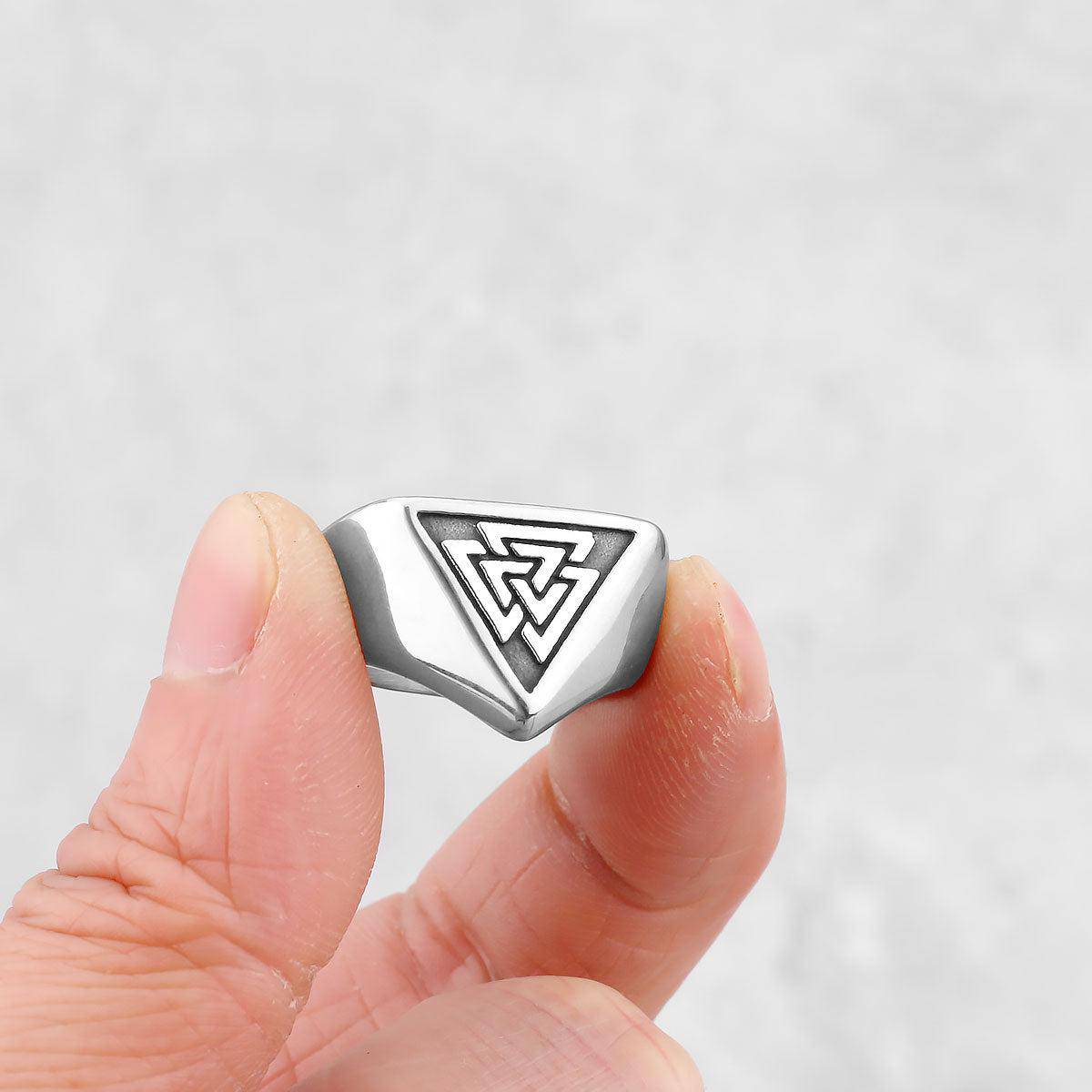 Viking Rings: Minimalist Valknut Design - Tribute to Norse Warriors