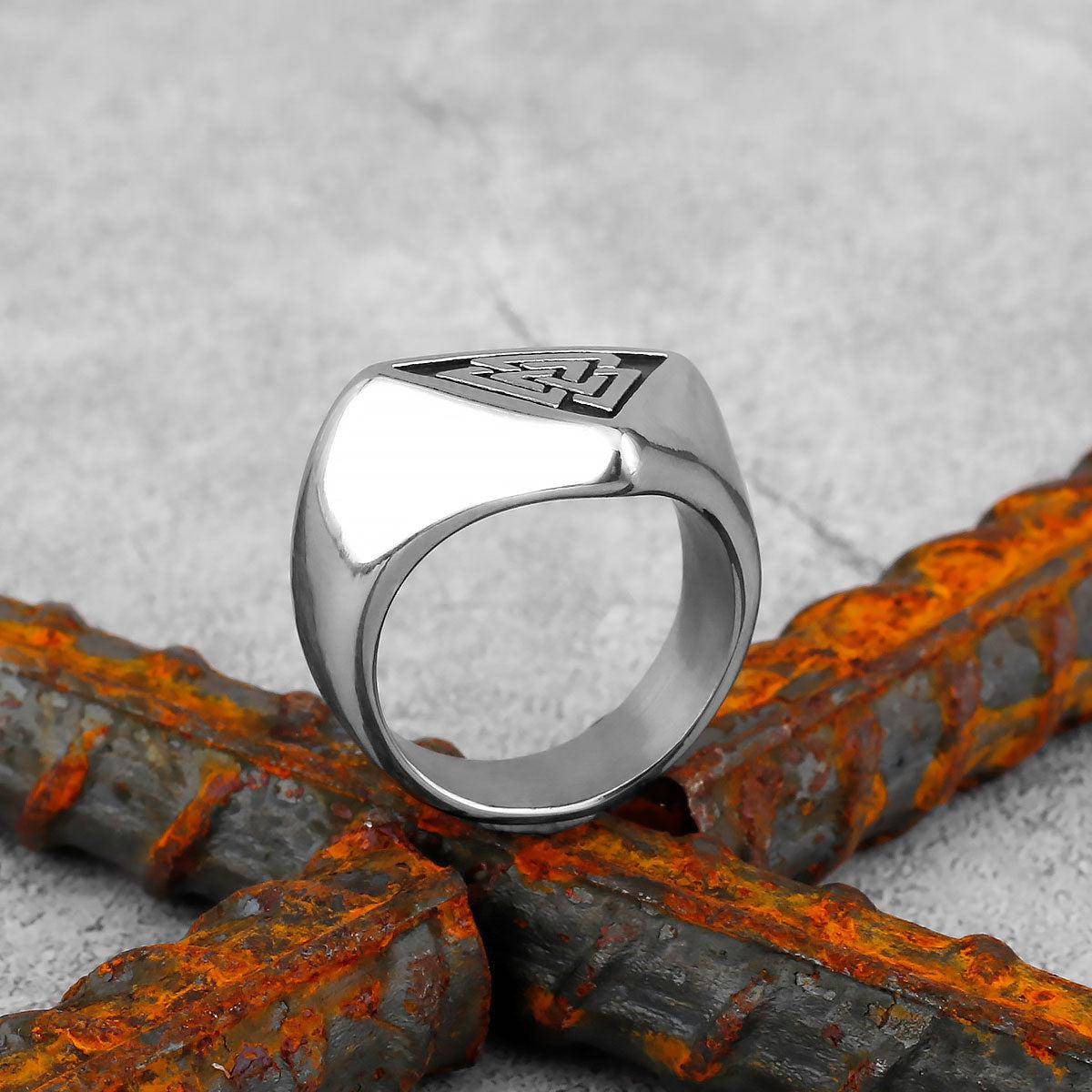 Viking Rings: Minimalist Valknut Design - Tribute to Norse Warriors