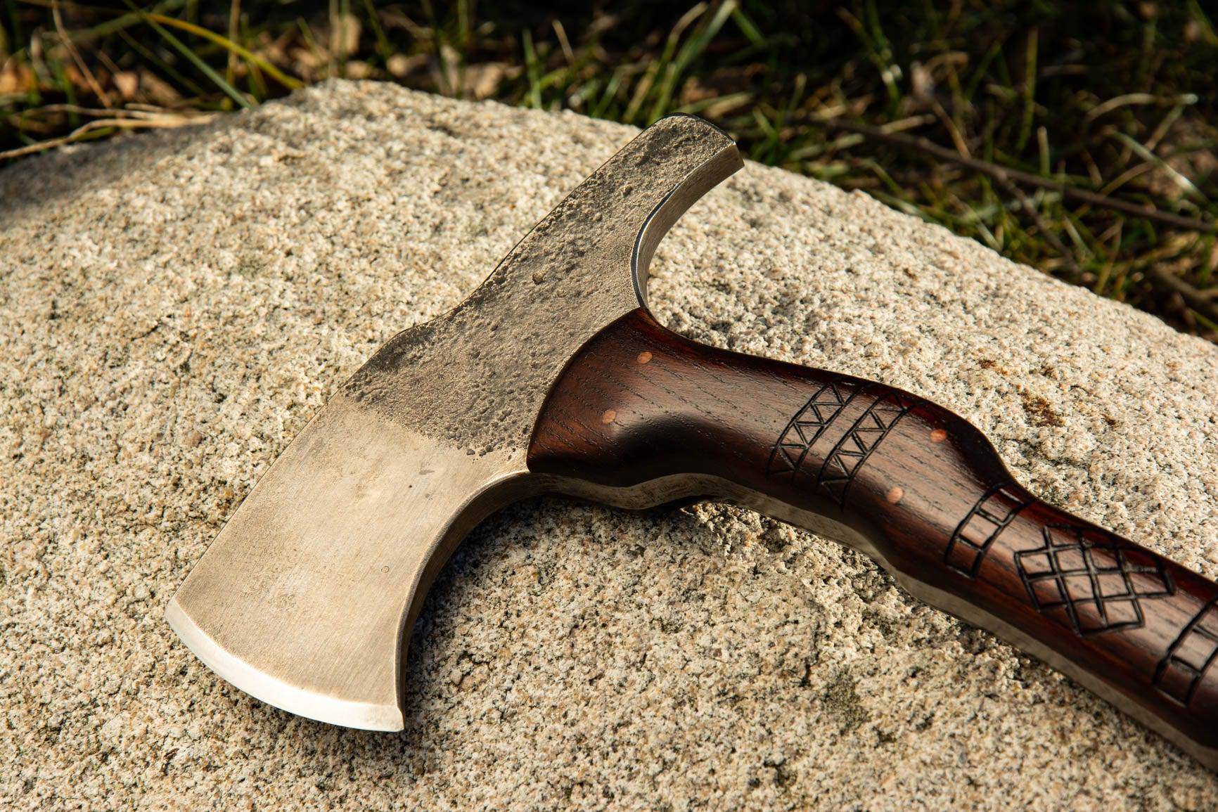 Hand-Forged Tomahawk "Ogunel"